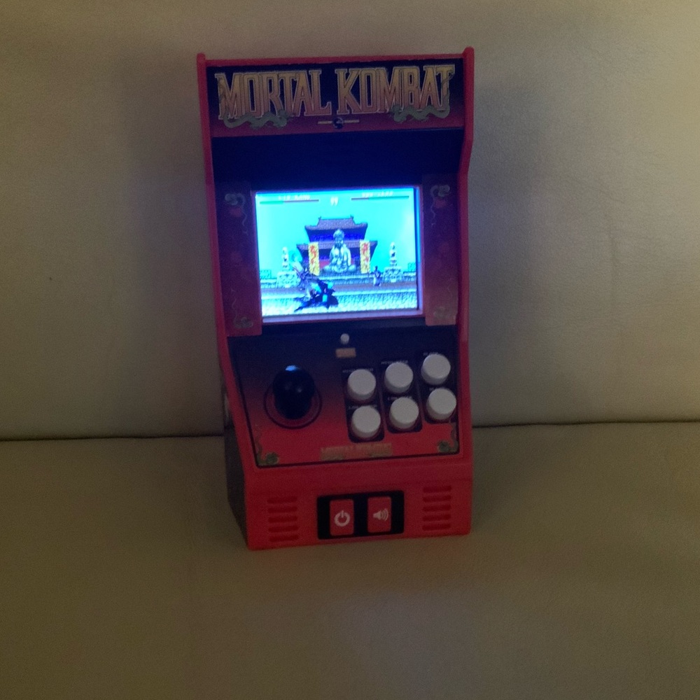 Mortal Kombat Classic Mini Arcade Game Console Midway 09626 Tested Works - Picture 5 of 8